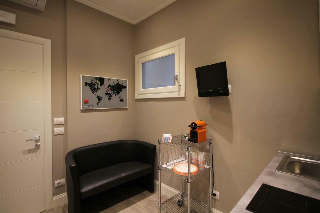 Bell Tower Studio Apartment Firenze Bagian luar foto
