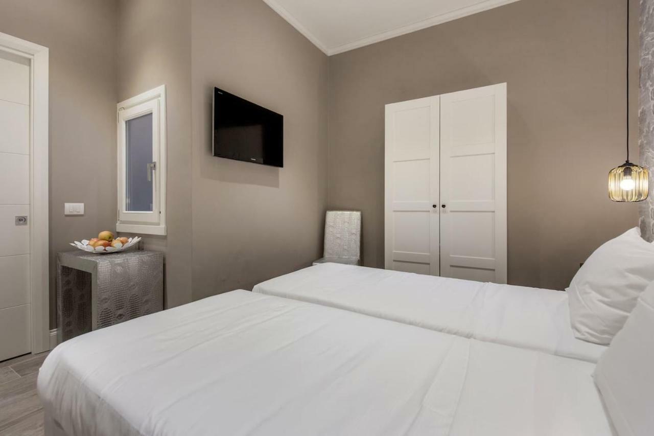 Bell Tower Studio Apartment Firenze Bagian luar foto